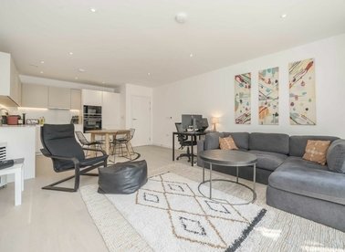 Properties for sale in Tewkesbury Road - W13 0FL view1