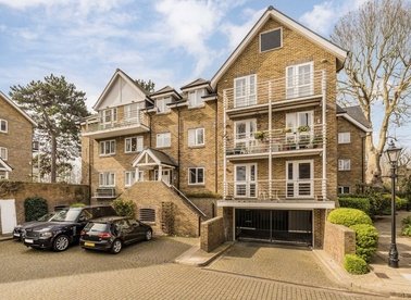Properties for sale in Thames Close - TW12 2ET view1