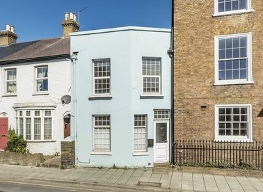 Properties for sale in Thames Street - TW16 6AA view1