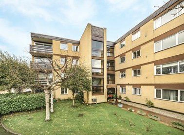 Properties for sale in Thames Street - TW16 5QN view1
