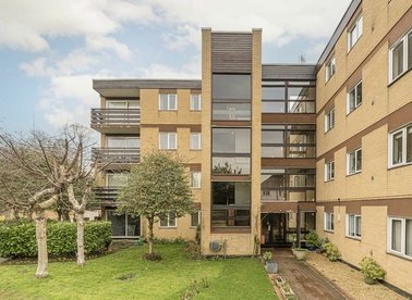 Properties for sale in Thames Street - TW16 5QN view1