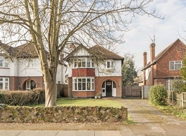 Properties for sale in The Avenue - TW16 5EH view1