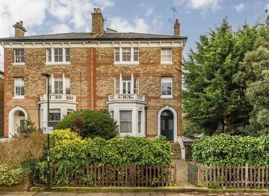 Properties for sale in The Barons - TW1 2AP view1