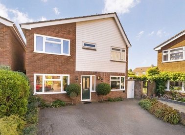 Properties for sale in The Chase - TW16 5AN view1