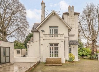 Properties for sale in The Glebe - SE3 9TG view1