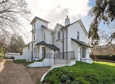 Properties for sale in The Glebe - SE3 9TG view1