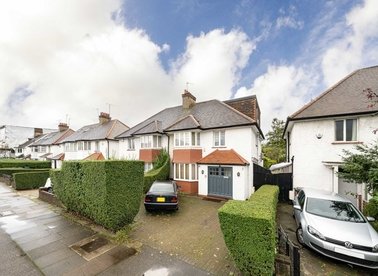 Properties for sale in The Vale - NW11 8SJ view1