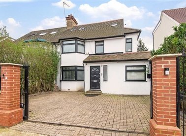 Properties for sale in The Vale - NW11 8SL view1