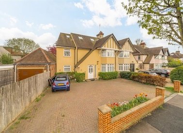 The Vale, London, NW11