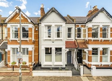 Properties for sale in Thirsk Road - SW11 5SX view1