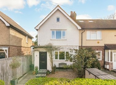 Properties for sale in Thompson Avenue - TW9 4JW view1