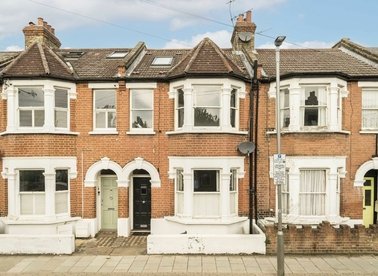 Properties for sale in Thorndean Street - SW18 4HE view1