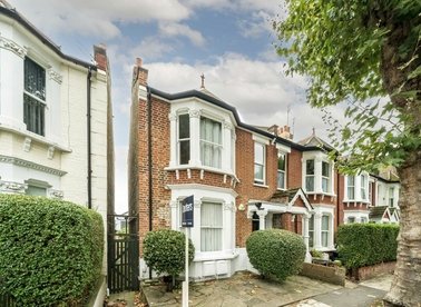 Properties for sale in Thorney Hedge Road - W4 5SB view1