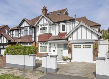 Properties for sale in Thornton Road - SW12 0LJ view1