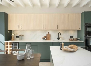 Properties for sale in Thornton Road - SW19 4NQ view1