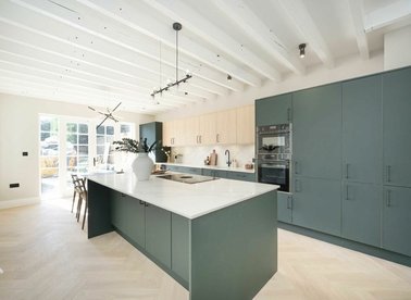 Properties for sale in Thornton Road - SW19 4NQ view1