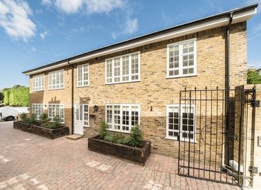 Properties for sale in Thornton Road - SW19 4NQ view1