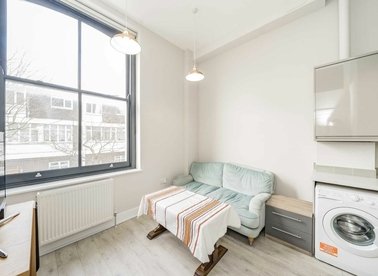 Properties for sale in Tollington Park - N4 3GY view1