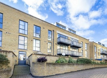 Properties for sale in Town Meadow - TW8 0BX view1