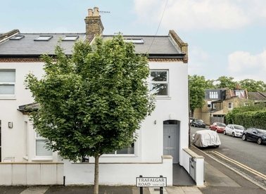 Properties for sale in Trafalgar Road - SW19 1HR view1