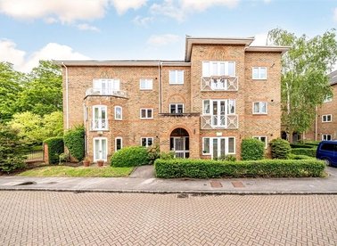 Properties for sale in Trematon Place - TW11 9RH view1