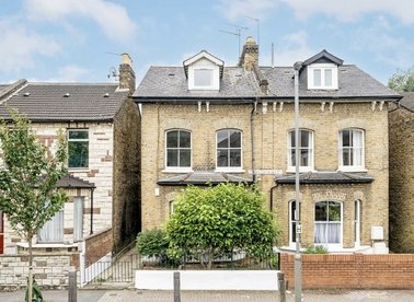 Properties for sale in Trevelyan Road - SW17 9LN view1