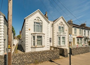 Properties for sale in Trevelyan Road - SW17 9LR view1