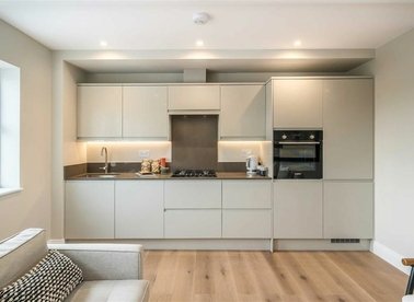 Properties for sale in Tulse Hill - SW2 2TP view1