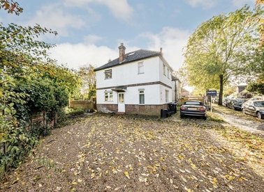 Properties for sale in Twining Avenue - TW2 5LW view1