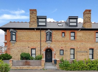 Twyford Avenue, London, W3