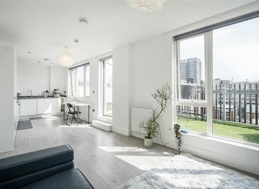 Properties for sale in Underwood Road - E1 5AW view1