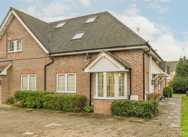 Properties for sale in Upper Halliford Road - TW17 8SP view1