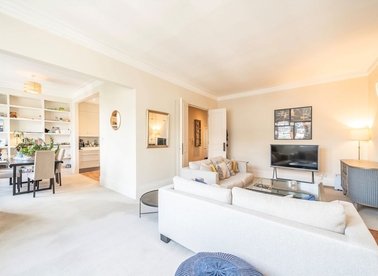 Properties for sale in Upper Phillimore Gardens - W8 7HA view1