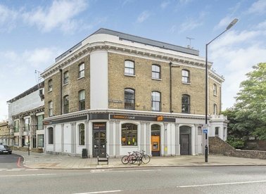 Properties for sale in Upper Richmond Road - SW15 6JP view1