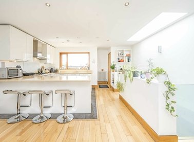 Properties sold in Upper Street - N1 0PB view1