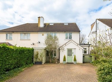 Properties for sale in Uxbridge Road - TW12 1SL view1