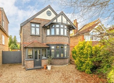 Properties for sale in Uxbridge Road - TW12 3AA view1