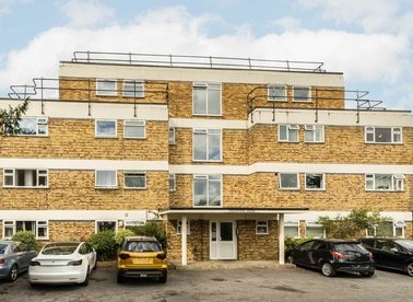 Properties for sale in Uxbridge Road - TW12 1AX view1