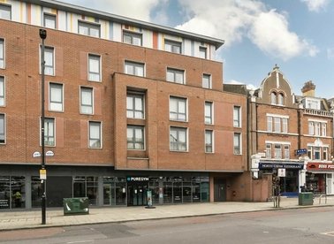 Properties for sale in Uxbridge Road - W3 9BE view1