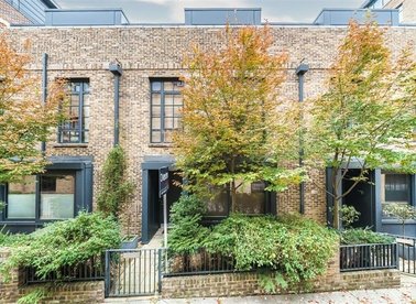 Properties for sale in Valentine Row - SE1 8BN view1