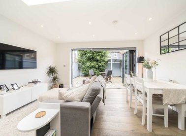 Properties for sale in Valnay Street - SW17 8PT view1