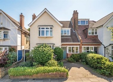 Properties for sale in Vanbrugh Fields - SE3 7TZ view1