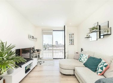 Properties for sale in Varcoe Road - SE16 3FS view1