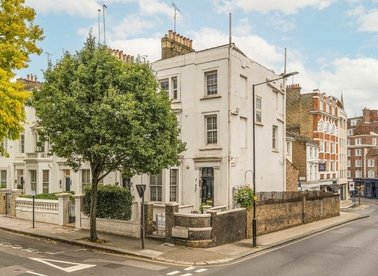 Properties for sale in Vicarage Gardens - W8 4AH view1