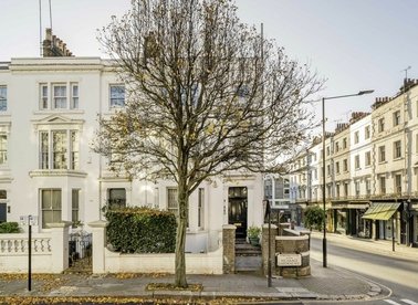 Vicarage Gardens, London, W8