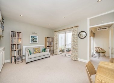 Properties for sale in Vicarage Gate - W8 4HH view1