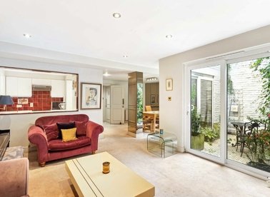 Properties for sale in Vicarage Gate - W8 4HH view1