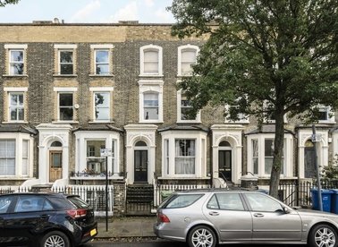 Properties for sale in Vicarage Grove - SE5 7LP view1