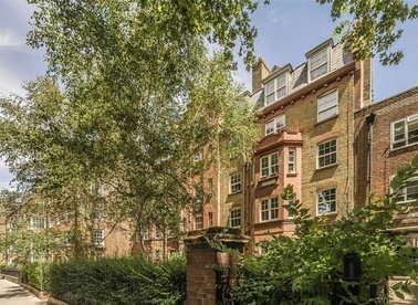Properties for sale in Victoria Park Square - E2 9PG view1