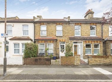 Properties for sale in Victory Road - SW19 1HN view1